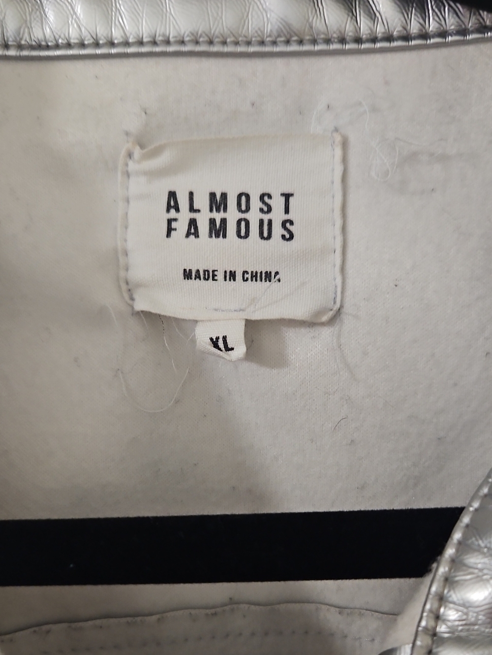 Almost Famous Metallic Silver Trucker Jacket Crop Womens Size XL - Picture 3 of 6